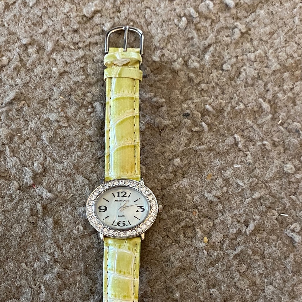 Albert Fioro Yellow Crocodile Pattern Women's Watch. EUC.